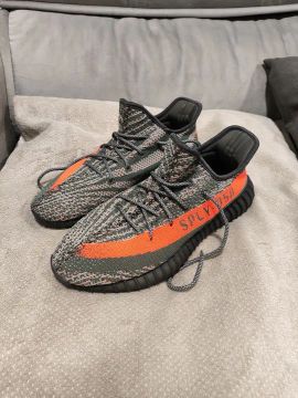 Tênis Yeezy Boost 350 tamanho 42