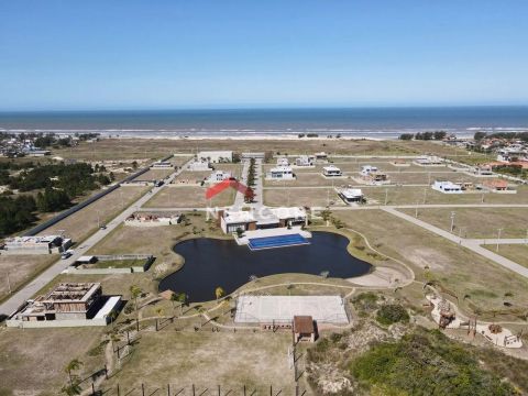 Lote em condomínio em Itapema - Curumim - Capão da Canoa/RS