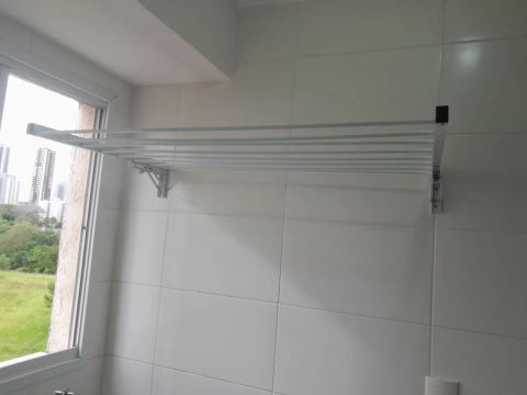 Varal retrátil de Aluminio de Parede