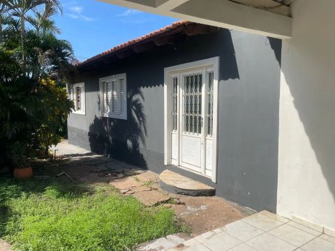 CASA BAIRRO LIXEIRA - CUIABÁ 