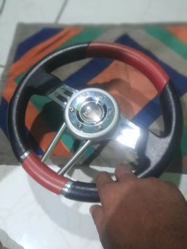 Volante universal novo nunca foi usado 