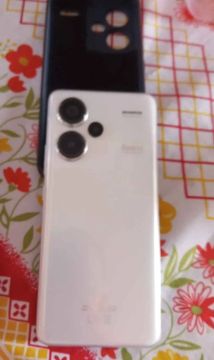 Celular semi novo funcionando tudo perfeitamente 