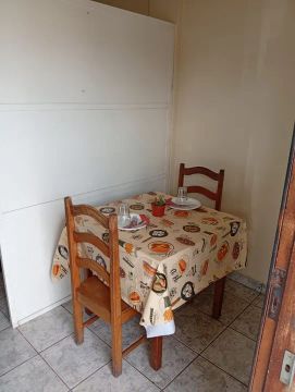 Alugo kitnets com ou sem mobília mensal ou diária 