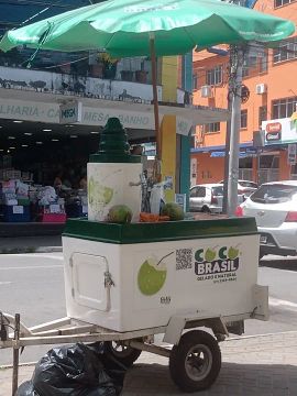 Carretinha para água de coco 