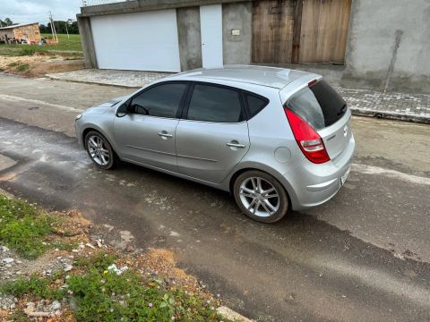 Hyundai I30 2.0 manual com central multimídia 