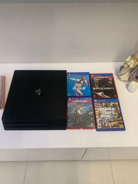 Playstation 4 com mais de 15 jogos, 2 controles funcionando, carregador para 2 controles