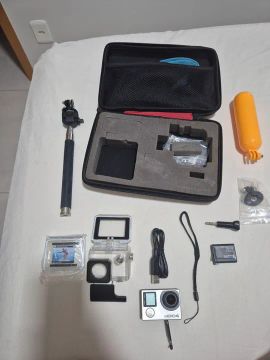 Kit GoPro Hero 4 - Câmera de Ação Completo