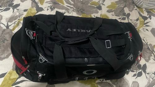 Mochila Oakley Preta