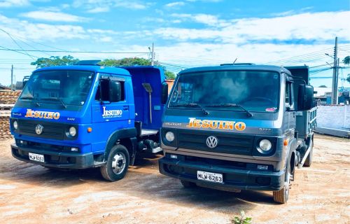 Caminhão caçamba vw 8-160 ano 2014 e retroescavadeira maxiom 750