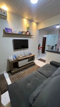 Aluga se casa no bairro centenário 
