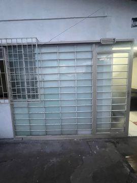 Porta de Vidro com Grade para sua Segurança!