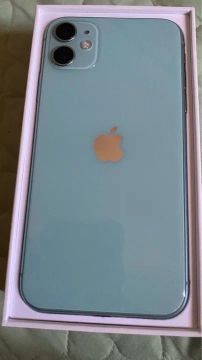 iPhone 11 64GB - usado 