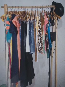 Lote de Roupas Femininas Usadas MONTE SEU BRECHÓ (29 peças femininas)