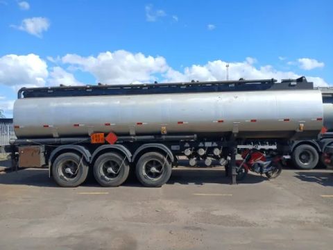 VOLVO VM 330 + SEMI-REBOQUE