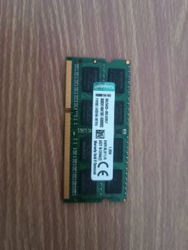 módulo de memória RAM DDR3 da Kingston para notebook. 