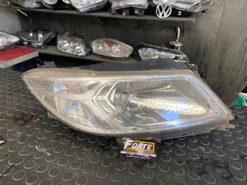 Farol direito chevrolet Onix prisma
