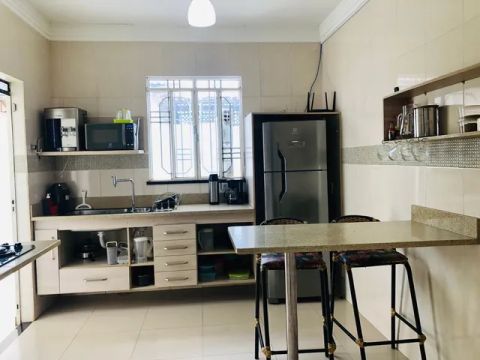 Casa mobiliada próxima ao Garden Shopping - Rua Lurene Avelino, Bairro Caçari.