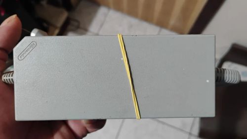 Fonte Original Nintendo Wii e sensor bar e cabos av