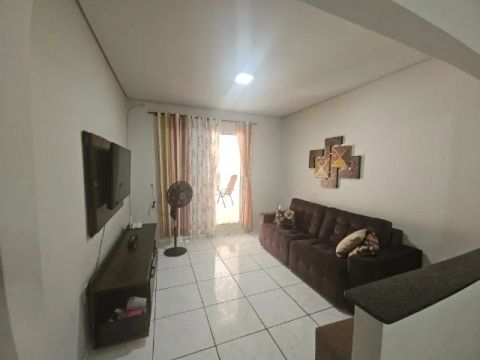 Casa sobrado valor 350.000,00 4quartos ,sendo 02suites,3wc social. 3 salas ,2 cozinha .
