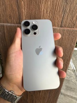 iPhone 15 pro Max conservadíssimo! 