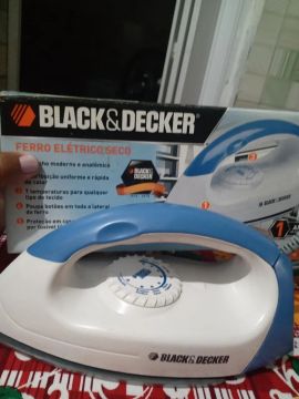 Ferro de Passar Roupa Black & Decker - Novo