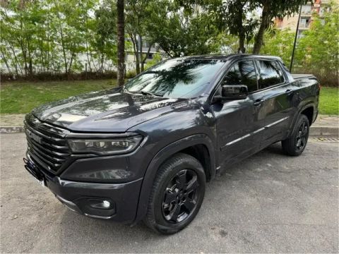 RAM RAMPAGE LARAMIE gasolina 2.0 turbo de 272 CV ano 2024 com apenas 3 meses de uso