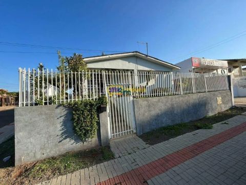 Casa para locação no Bairro Santo Antônio.