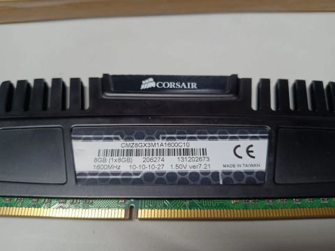 Memória RAM Corsair 8GB DDR3 1600MHz