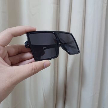 Óculos de Sol Quadrado Preto