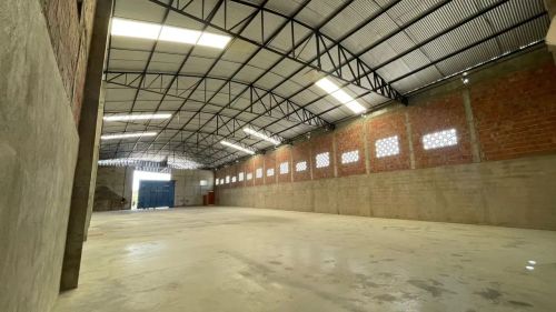 Super Oferta ! Galpão Comercial 1.000m² em Localização Estratégica - Ideal para seu Negóci