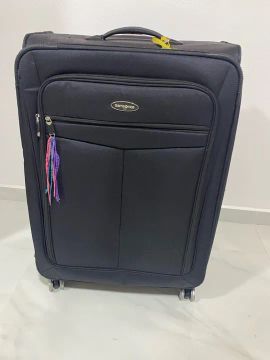Mala preta grande de viagem samsonite 