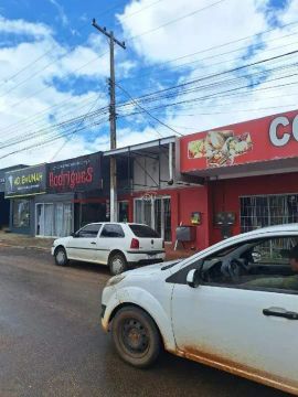 ALUGA-SE SALA COMERCIAL EXCELENTE LOCALIZAÇÃO FICA DE AV. EM FRENTE AO MERCADO TUIUIU NO B