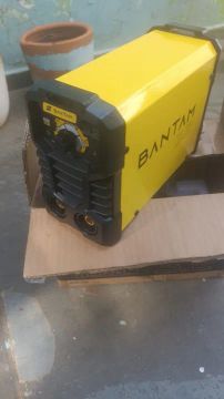 Máquina de solda Bantam ESAB bivolt automática 