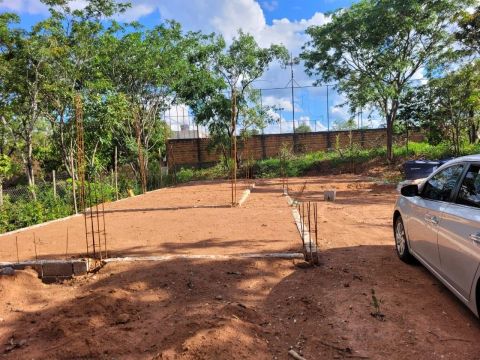 Terreno 2000m2 em Condomínio Village Jardins 