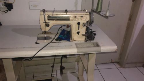 Máquina de Costura Industrial