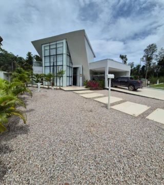 "Casa Espetacular com 4 Suítes - Miriti Golf Marina"