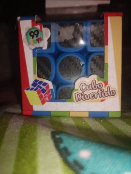 Cubo mágico revestido em carbono super leve raridade