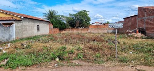 Terreno em canto do Buriti medidas 7,5 por 30mts