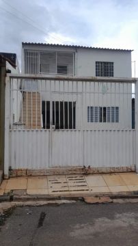 Alugo casa na quadra 803 Recanto das Emas 850,00