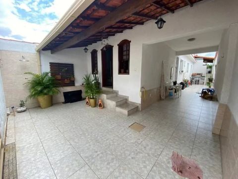 Luany  - Linda casa a venda no bairro lagoinha
