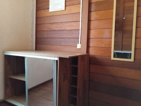 Quarto mobiliado perto do shopping CG