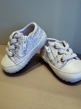 Tênis bebê menina Branco com Detalhes em Prata