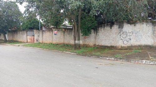 Casa para Venda em Goiânia, Jardim Itaipu, 2 dormitórios, 1 banheiro, 2 vagas