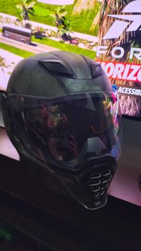 Capacete Icon Airflite battlescar 2 com 3 viseiras seminovo
