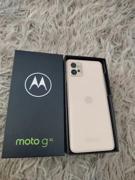 Moto G32 Novo na Caixa - Cor Dourada