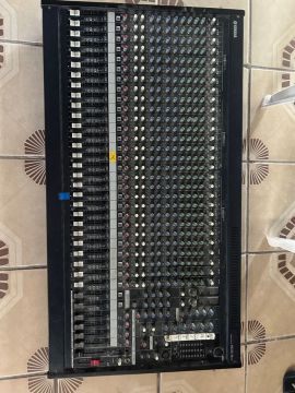 Mesa Yamaha analógica 