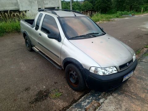 FIAT STRADA 2002 Usados e Novos