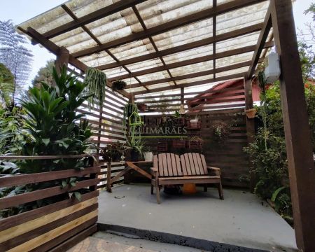 ÓTIMA casa Á VENDA na praça da cidade com terreno AMPLO - RANCHO QUEIMADO SC
