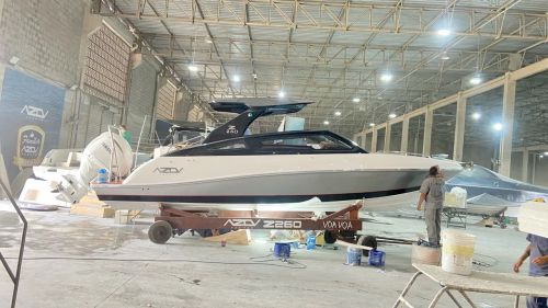 Lancha AZOV Z260 2025 Pronta Entrega 