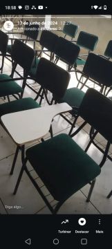 Cadeiras escolares 